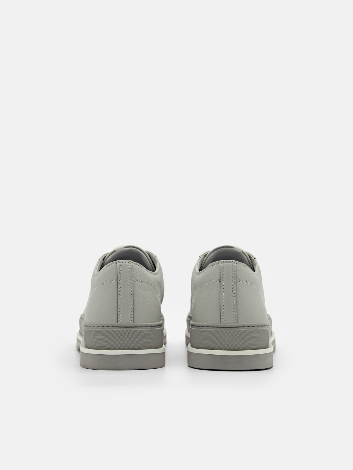 Owen球鞋, 浅灰色