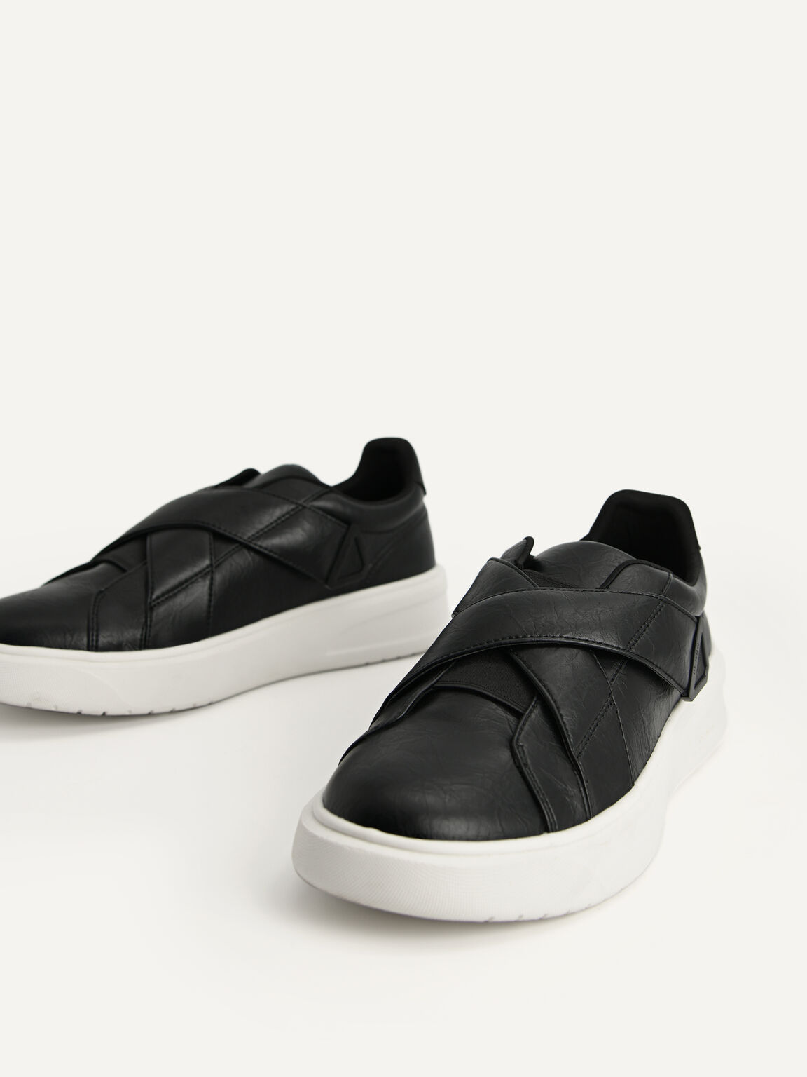 Cloudtrail Sneakers, Black