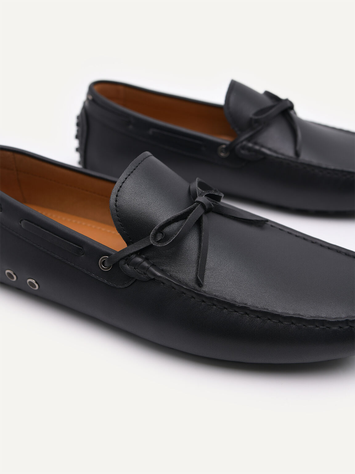 Leather Moccasins with Bow Detail, Black