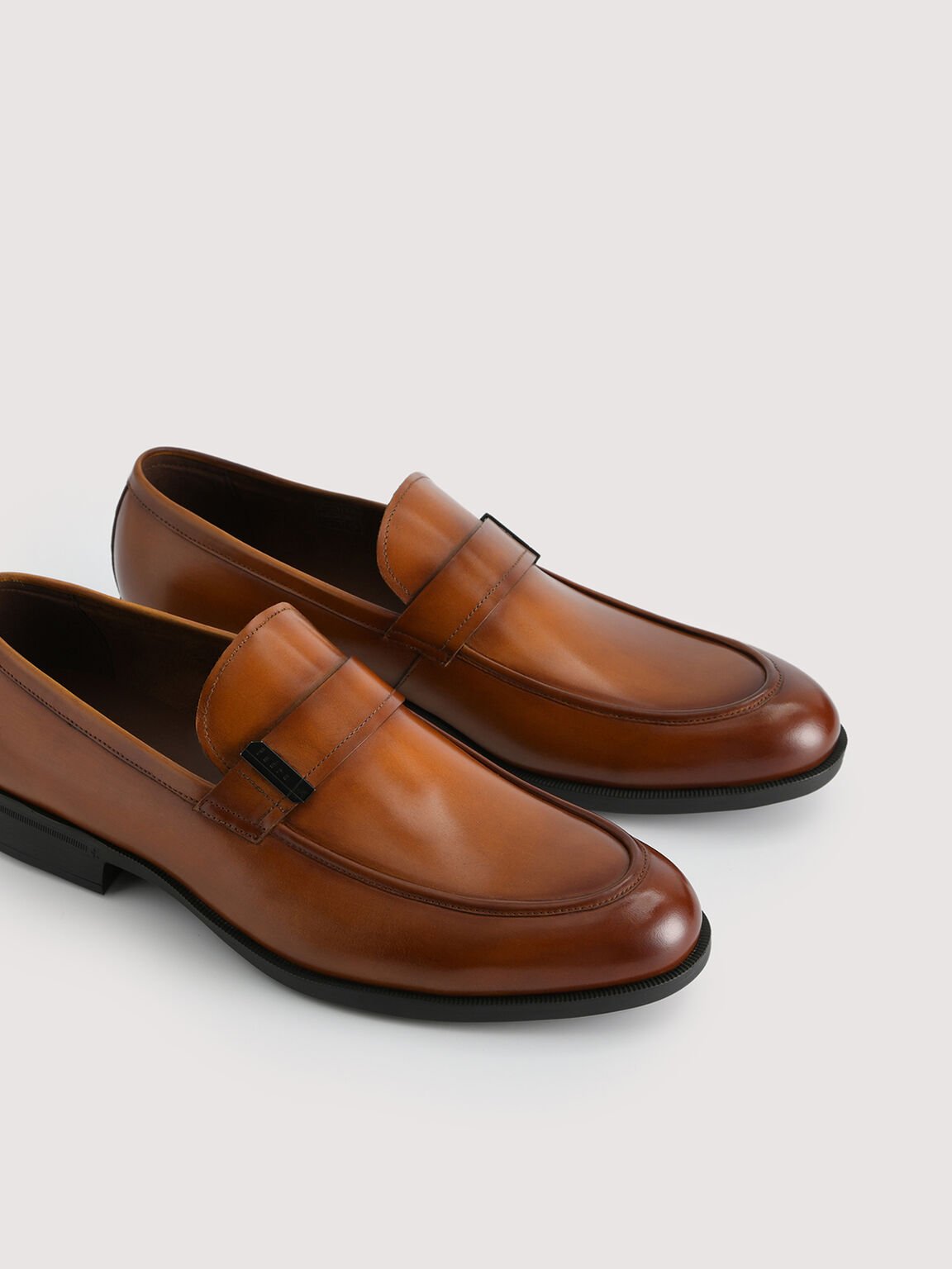 Lightweight Leather Loafers with Embelishment, Cognac