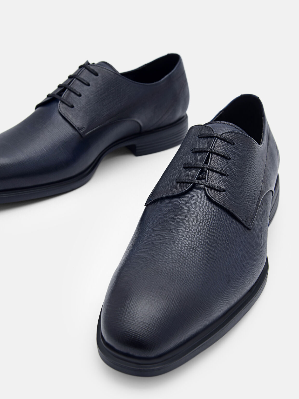 Altitude Lightweight Leather Derby Shoes, Navy