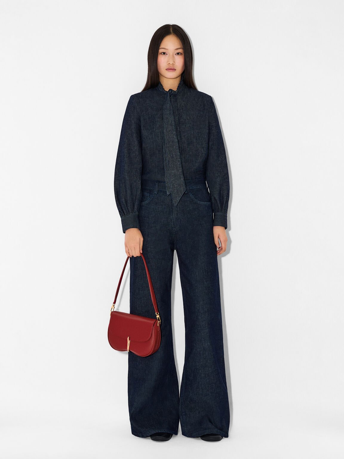 Mount Shoulder Bag, Red