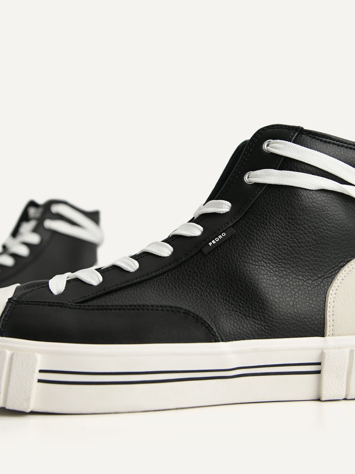 Beat Lace-Up Sneakers, Black