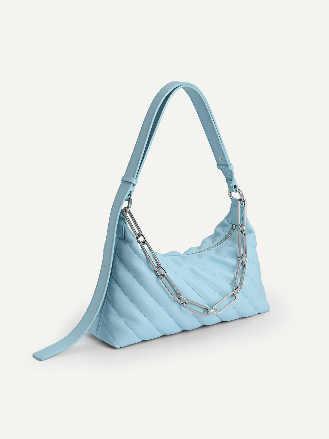 Cận cảnh chiếc Pedro Quilted Shoulder Bag with Chain - Light Blue