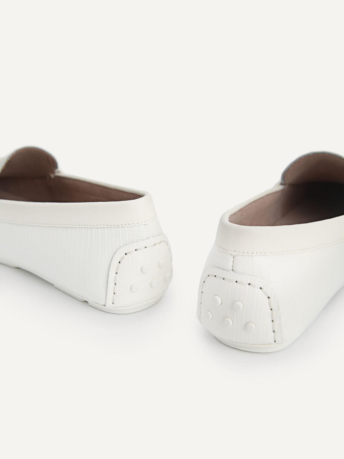 Lizard-effect Leather Bow Moccasins, Chalk