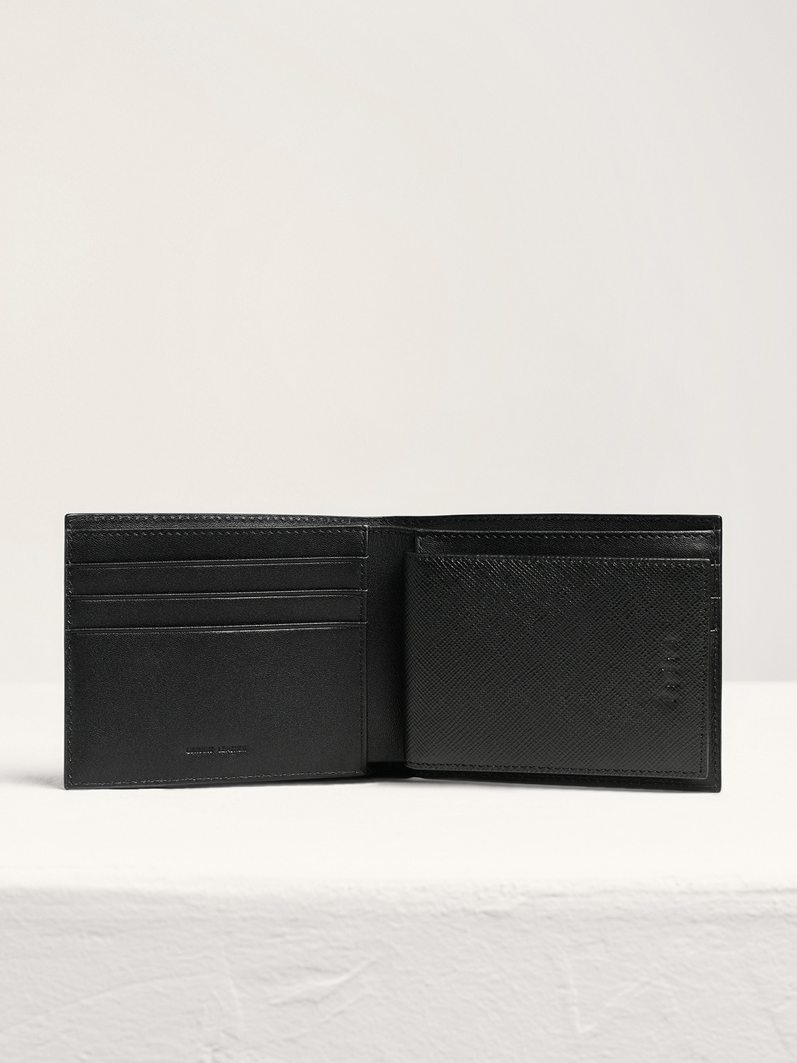 Oliver皮革雙折疊錢包帶貼袋, 黑色