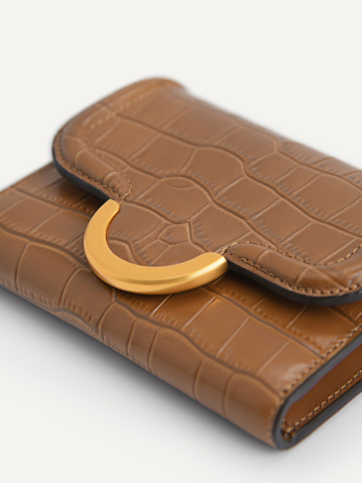 Croc-Effect Bi-Fold Wallet, Camel