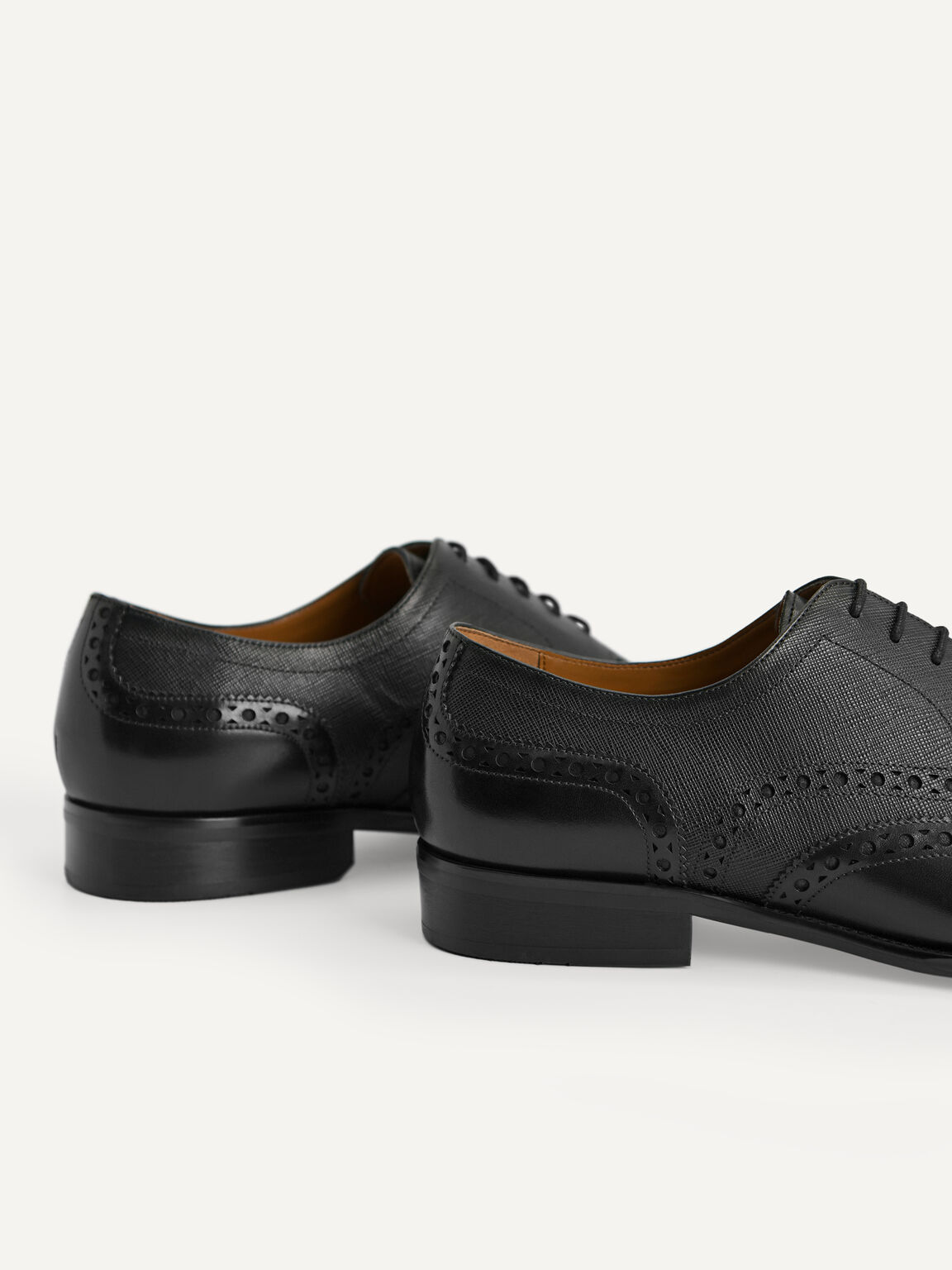 Textured Brogue Oxford Shoes, Black