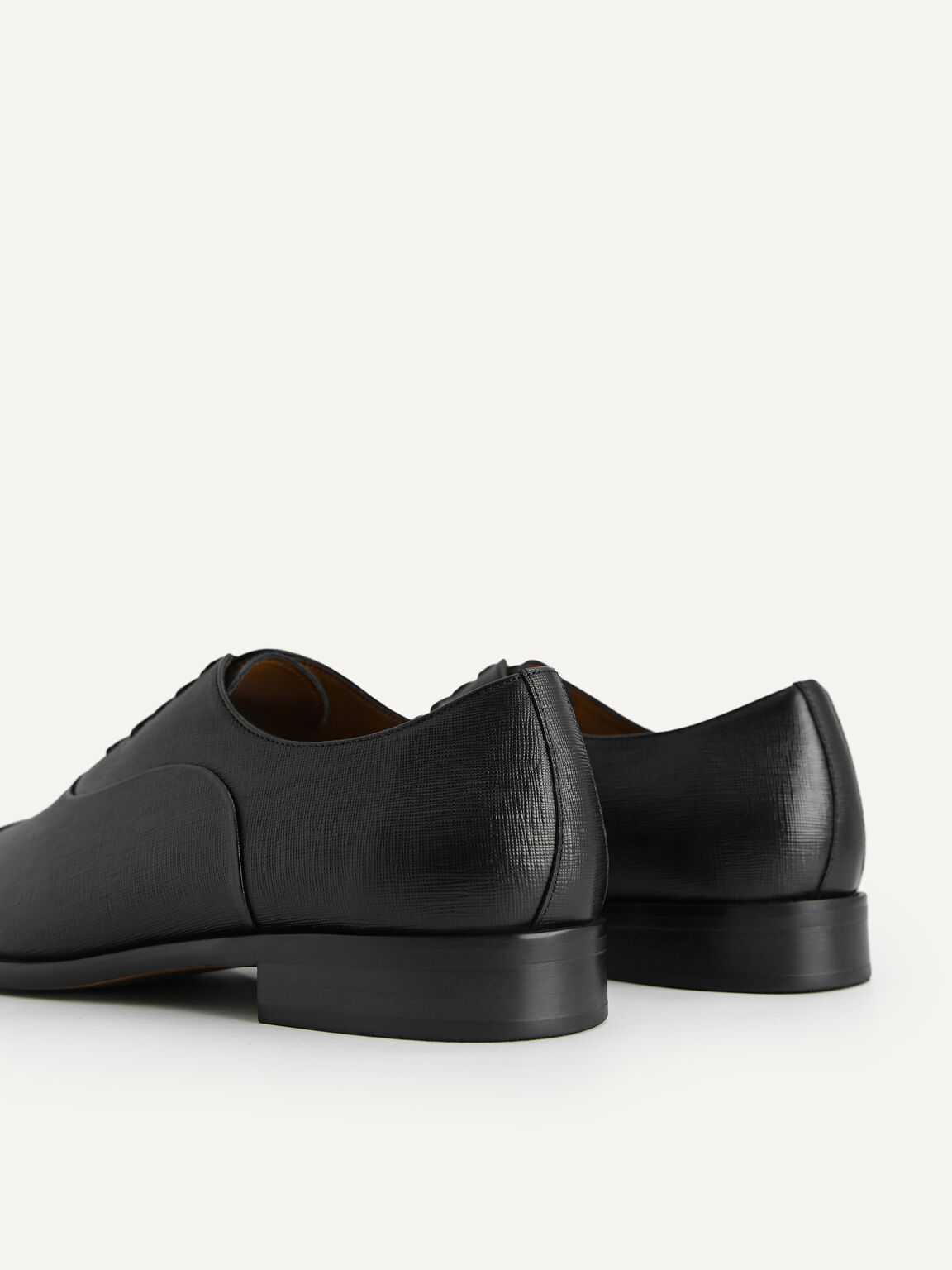 Textured Leather Oxford Shoes, Black