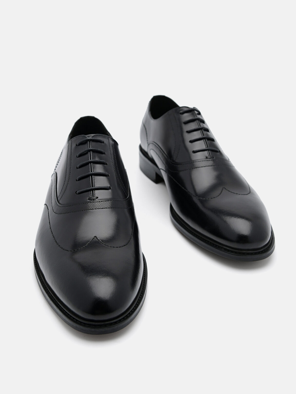 Leather Wingtip Oxford Shoes, Black