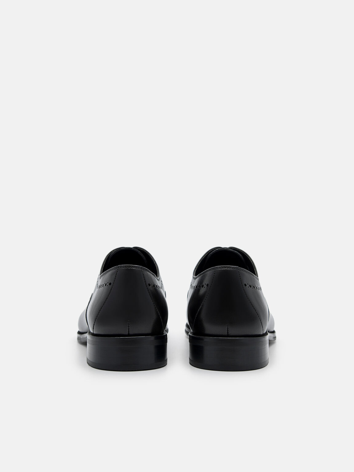皮革布洛克牛津鞋, 黑色