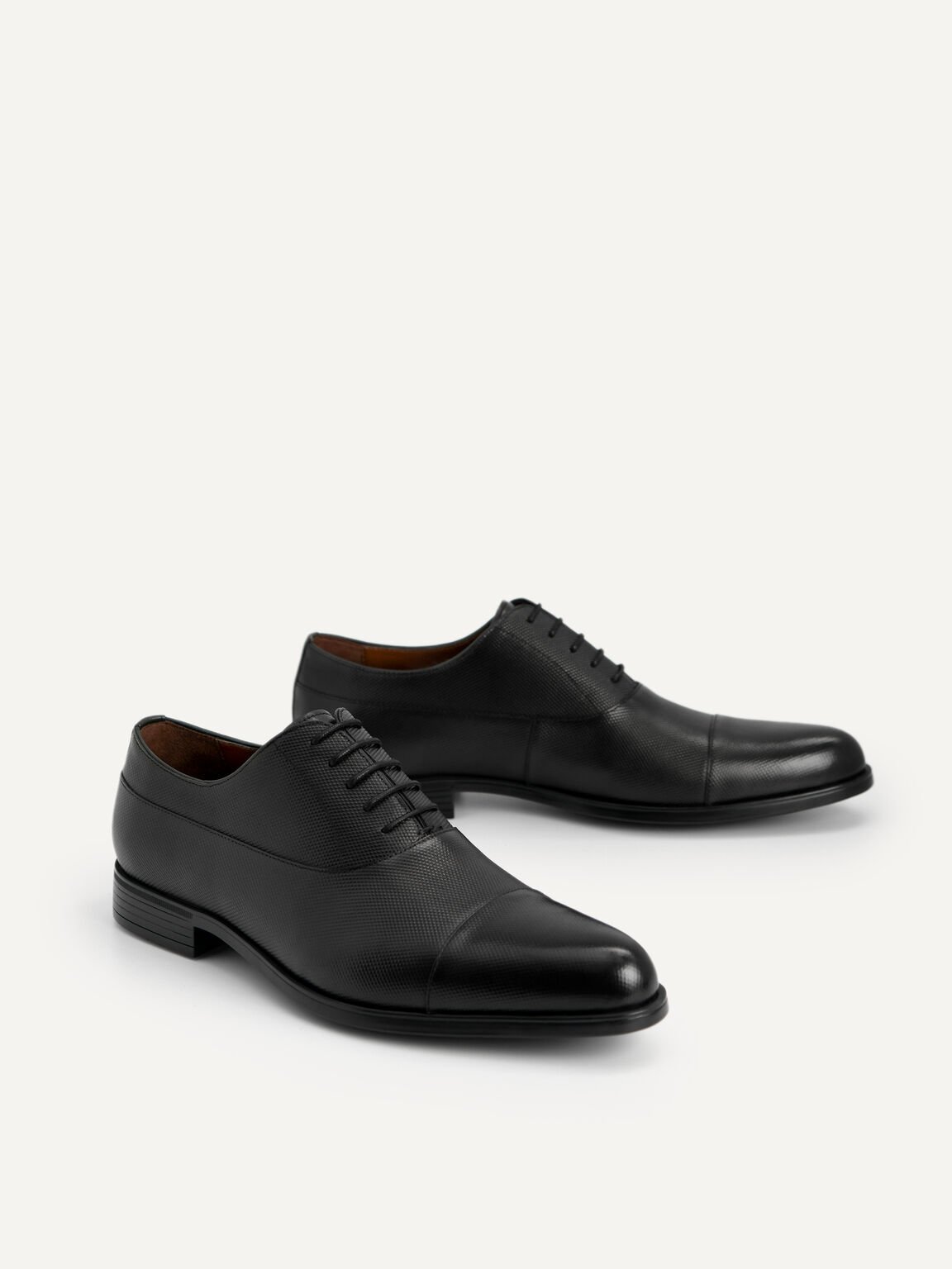 Textured Leather Cap Toe Derby Shoes, Black