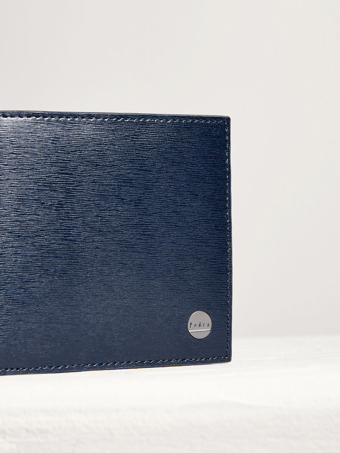 Leather Bi-Fold Flip Wallet in Two-Tone, Navy
