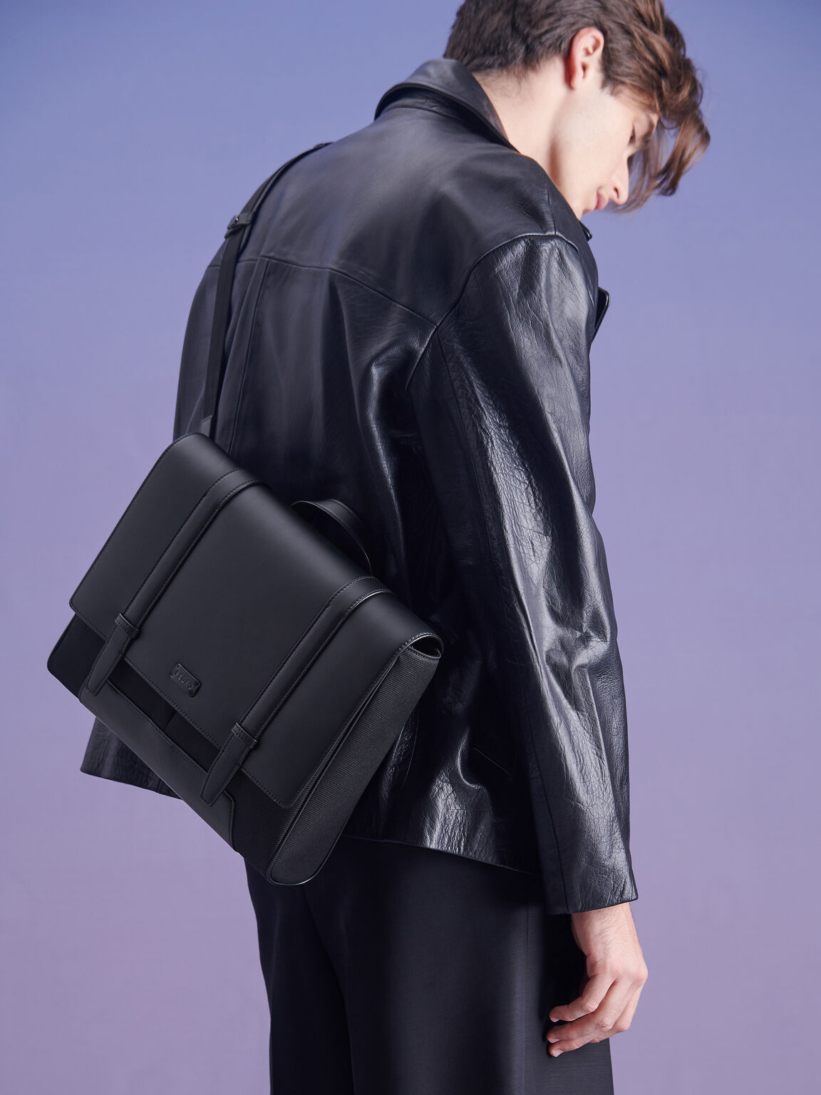 Rainier Messenger Bag, Black