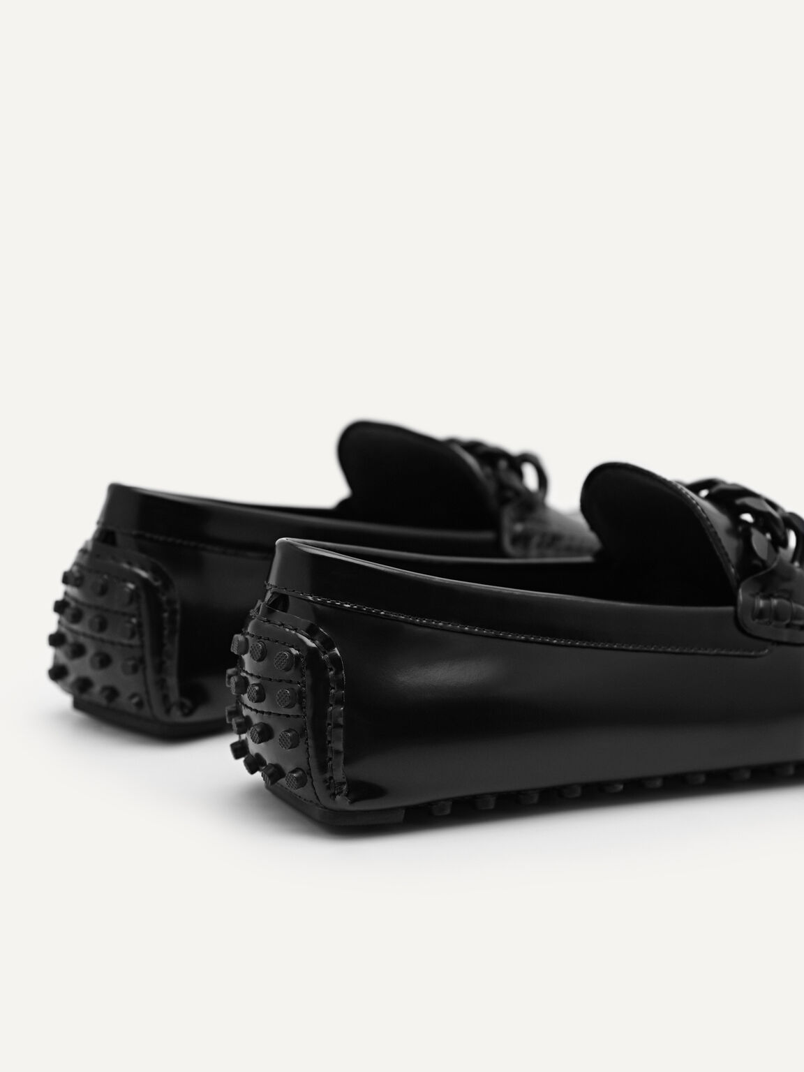 Leather Driving Moccassins with Curb Chain Saddle, Black