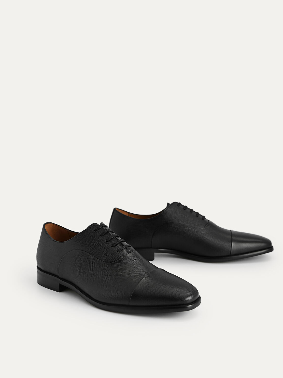 Textured Leather Oxford Shoes, Black