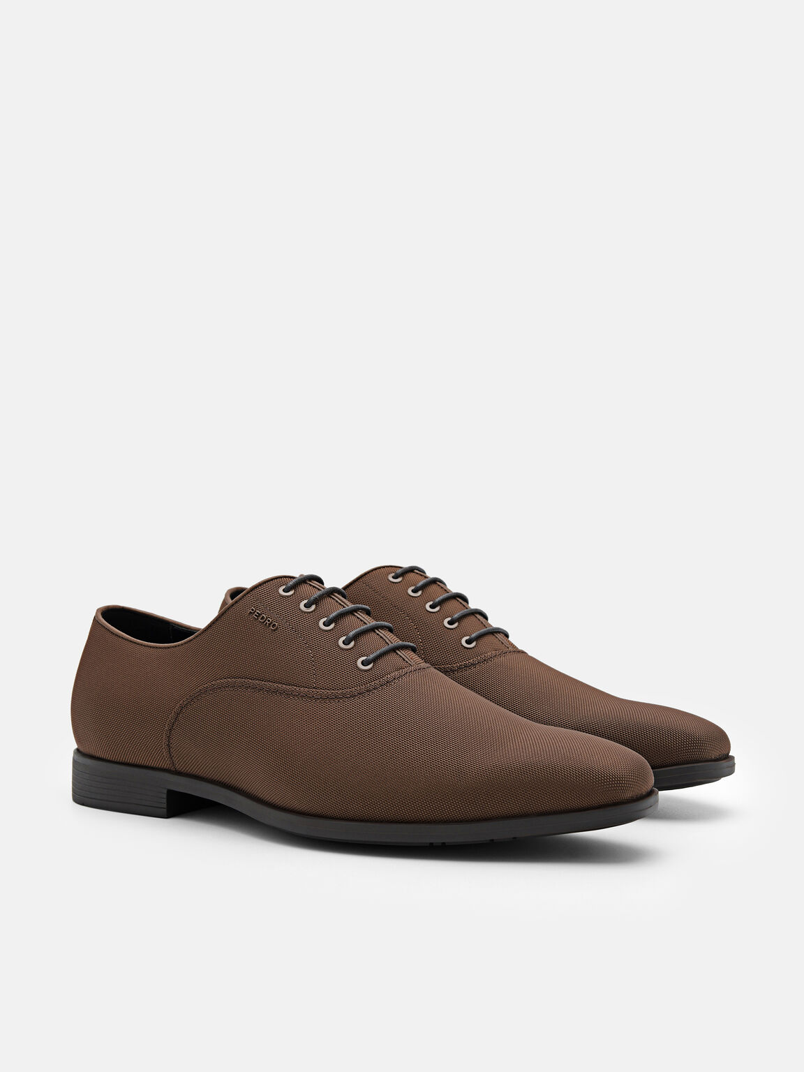 Altitude Lightweight Nylon Oxford Shoes, Brown