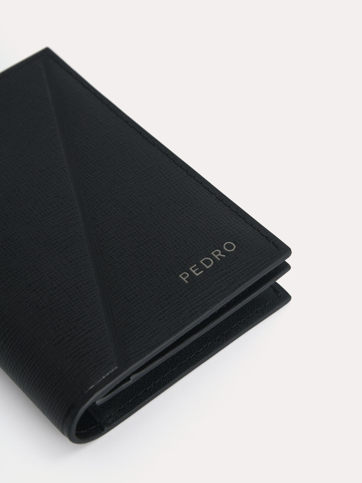 Textured Leather Bi-Fold Cardholder, Black