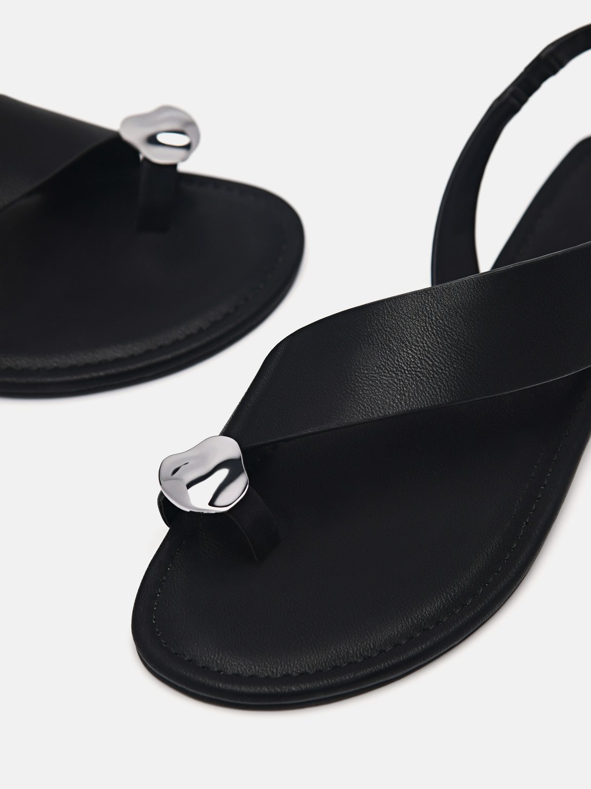 Alexis Toe Loop Sandals, Black