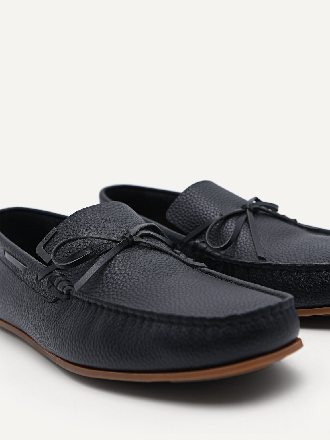 Leather Moccasins with Bow Detail, Black
