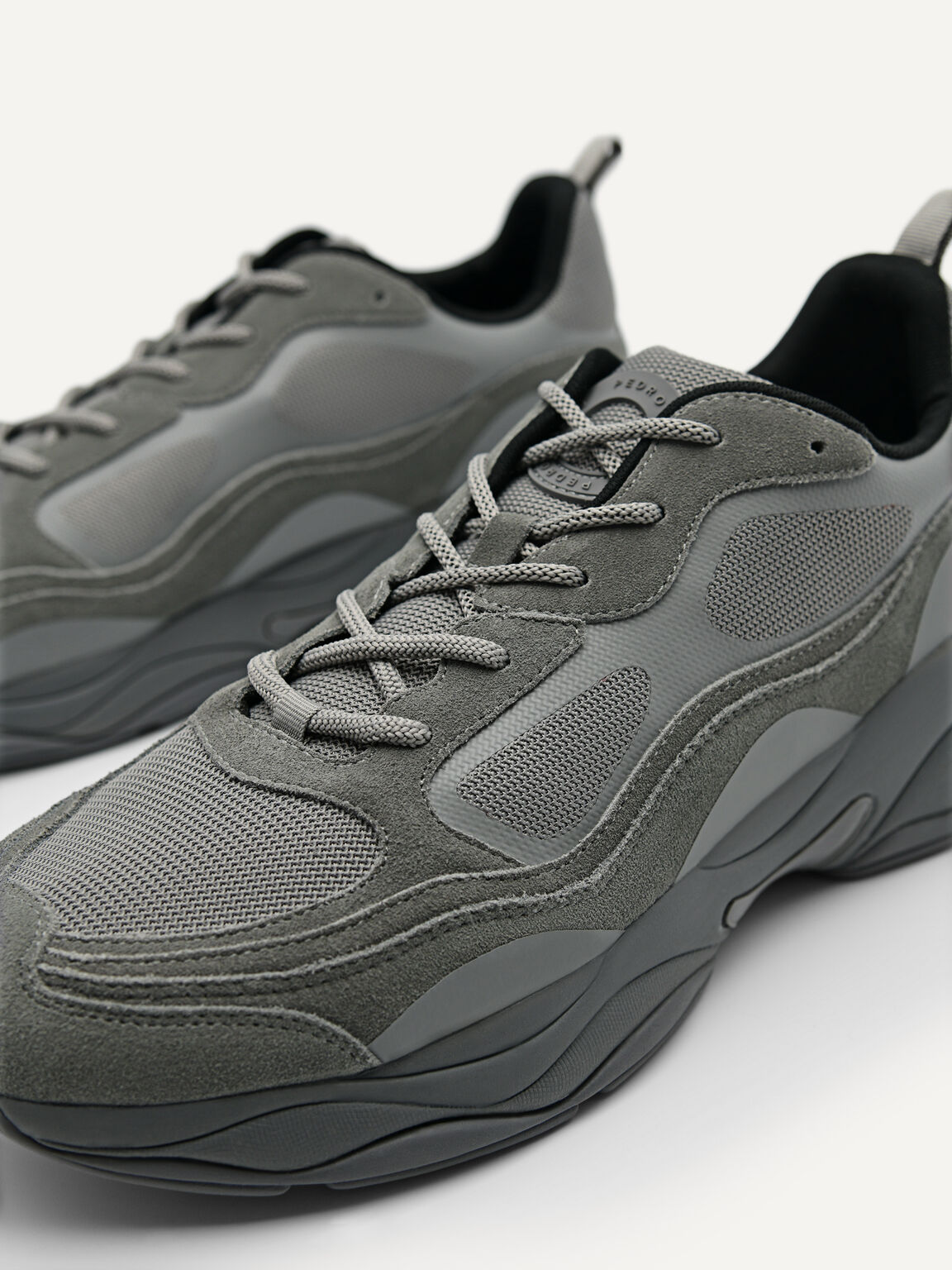Magma絨面運動鞋, 灰色