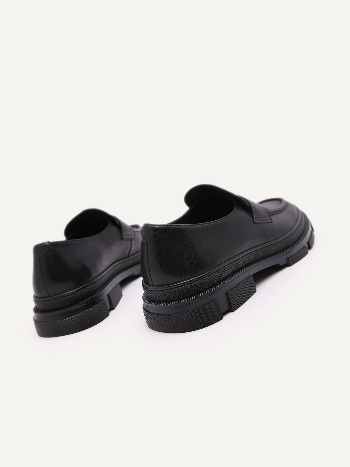 厚底皮革樂福鞋, 黑色
