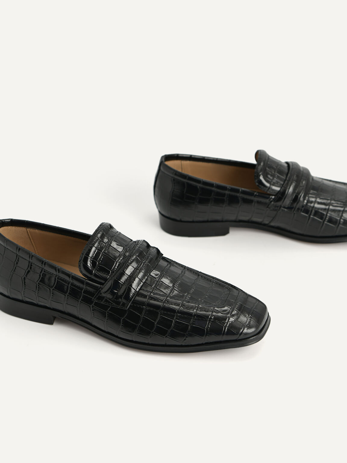 鱷魚紋牛皮樂福鞋, 黑色