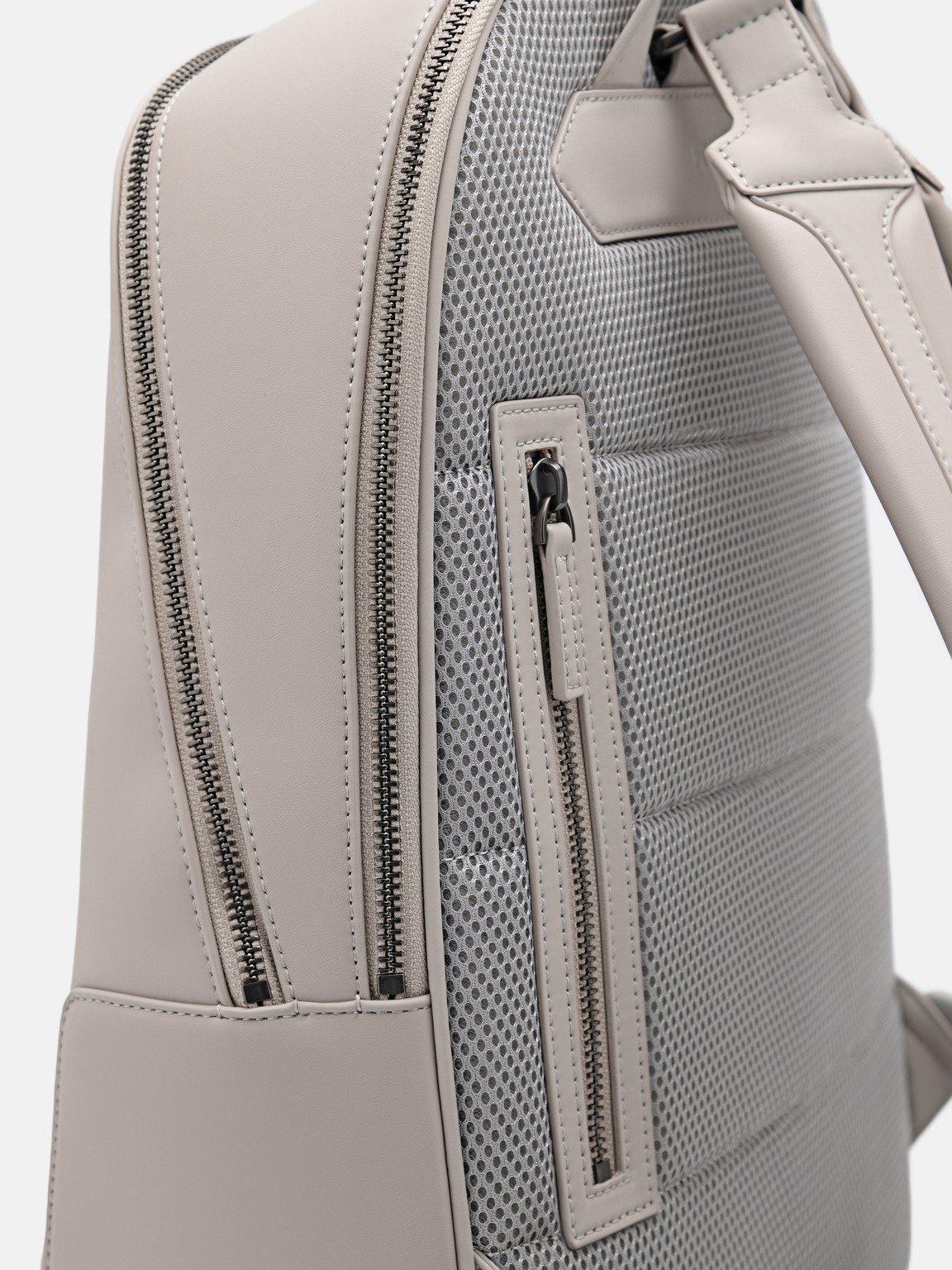 PEDRO Icon Backpack in Pixel, Taupe