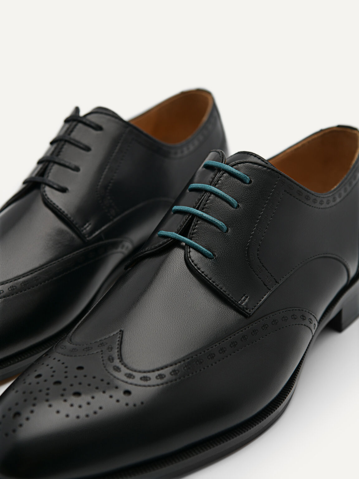 Leather Brougue Derby Shoes, Black