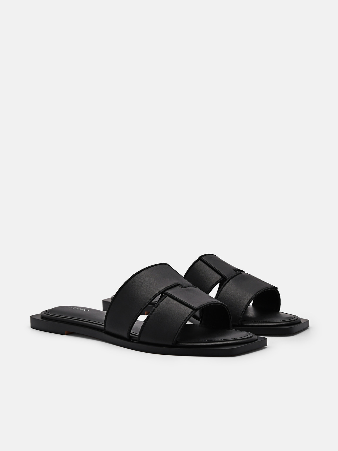Iza Flat Sandals, Black