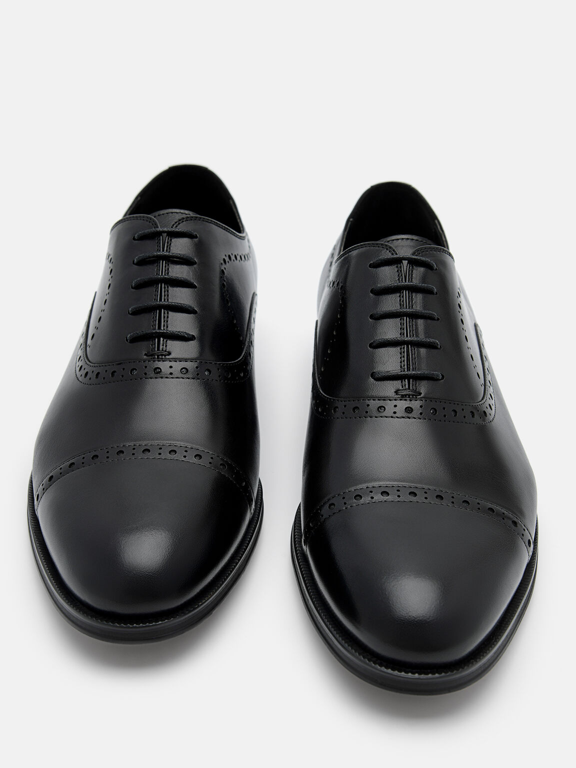 皮革布洛克牛津鞋, 黑色
