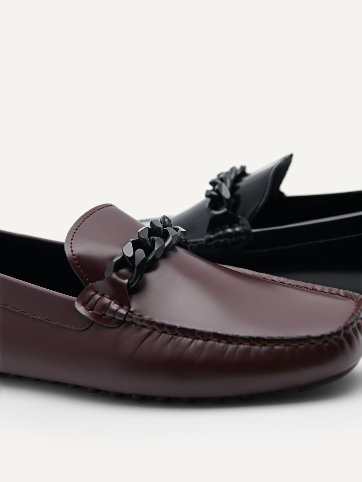 Leather Driving Moccassins with Curb Chain Saddle, Maroon