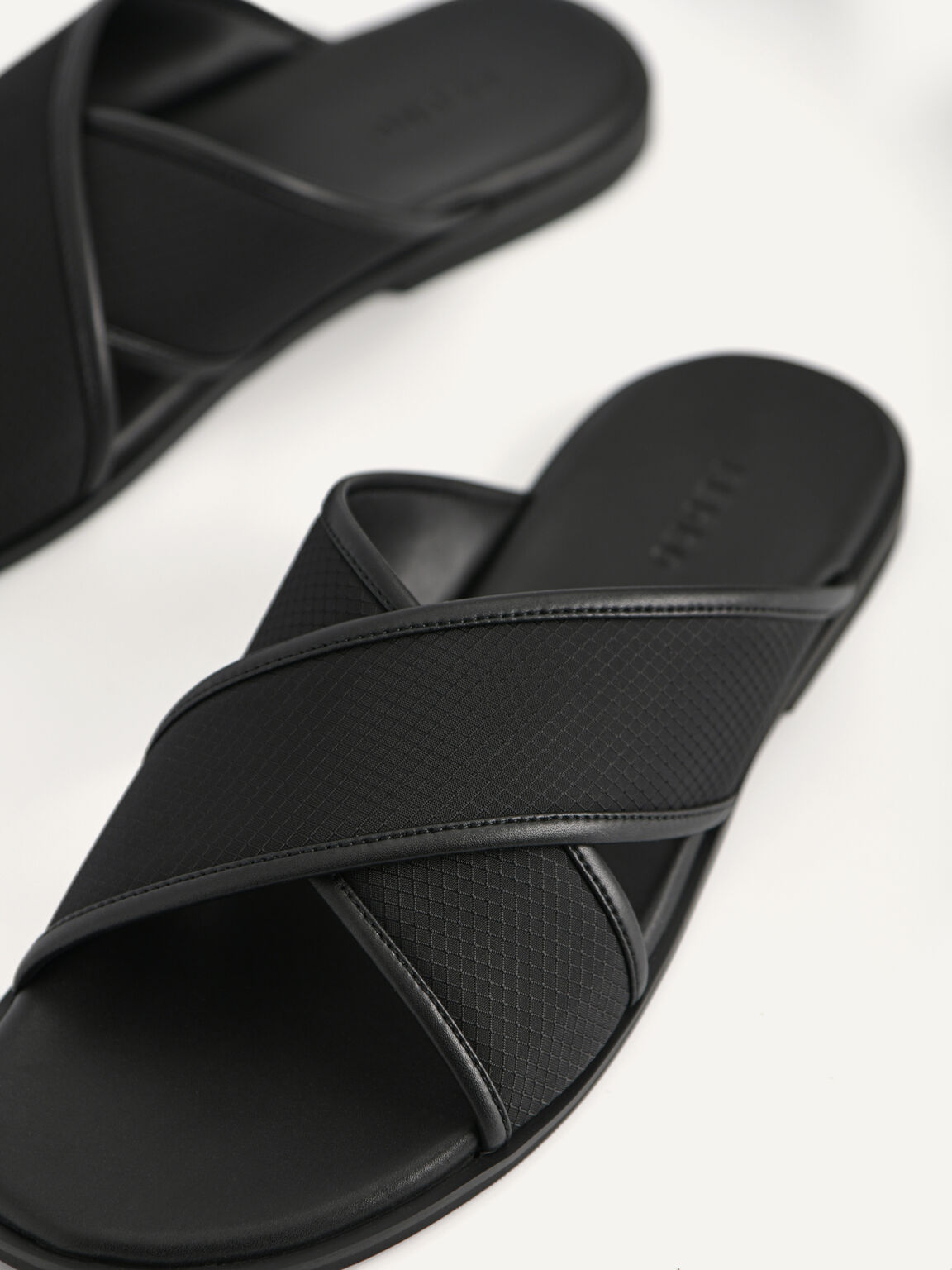 Criss-Cross Strap Sandals, Black, hi-res