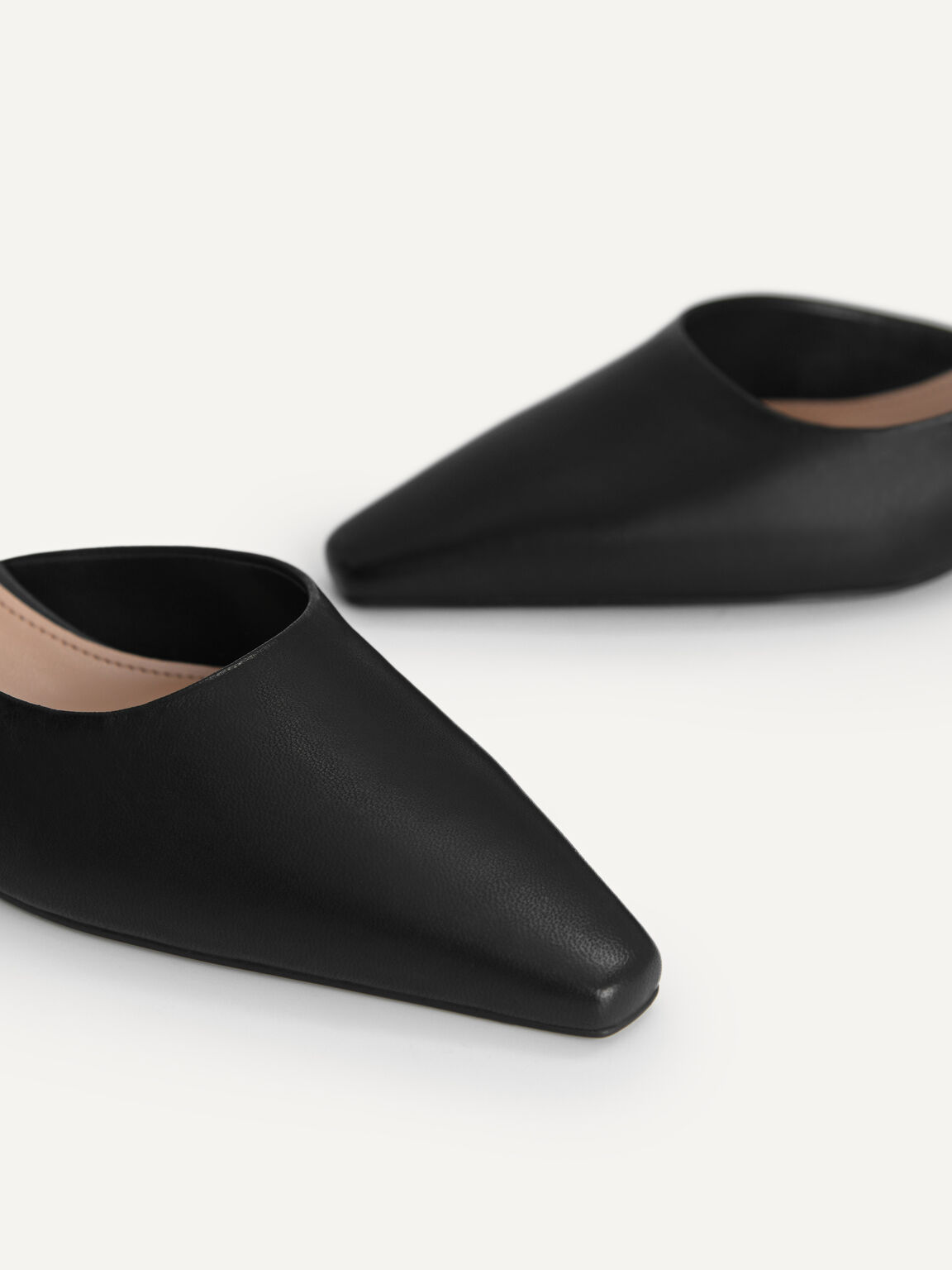 Bow-Detailed Leather Slingback Heels, Black