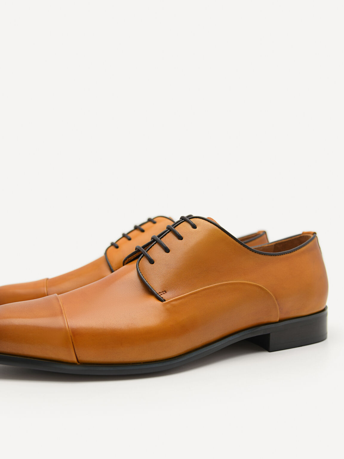 Brando Leather Derby Shoes, Camel