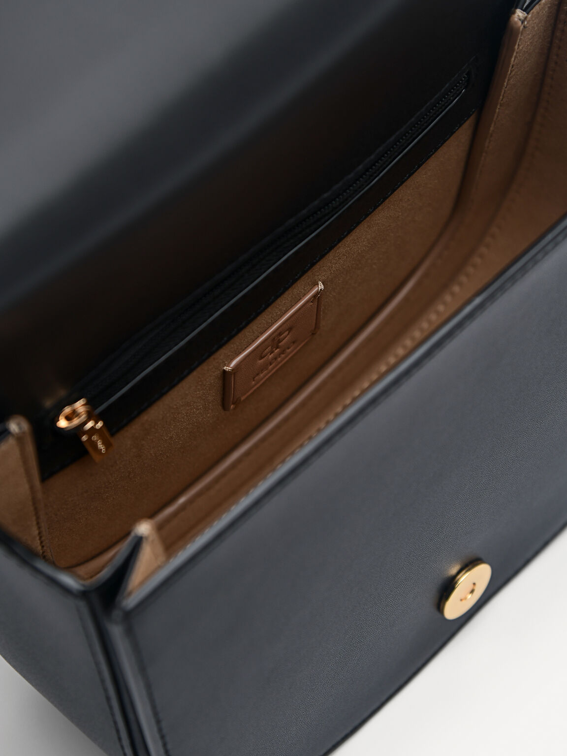 Túi đeo vai nắp gập Icon Leather, Đen, hi-res