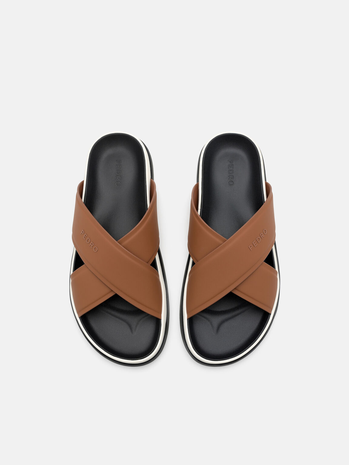 D&eacute;p quai ngang Cross, Rượu Cognac, hi-res