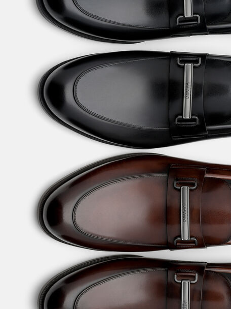 Gi&agrave;y lười mũi tr&ograve;n Altitude Leather, Đen, hi-res