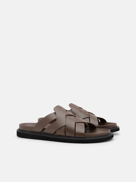 D&eacute;p quai ch&eacute;o Lukas, N&acirc;u, hi-res