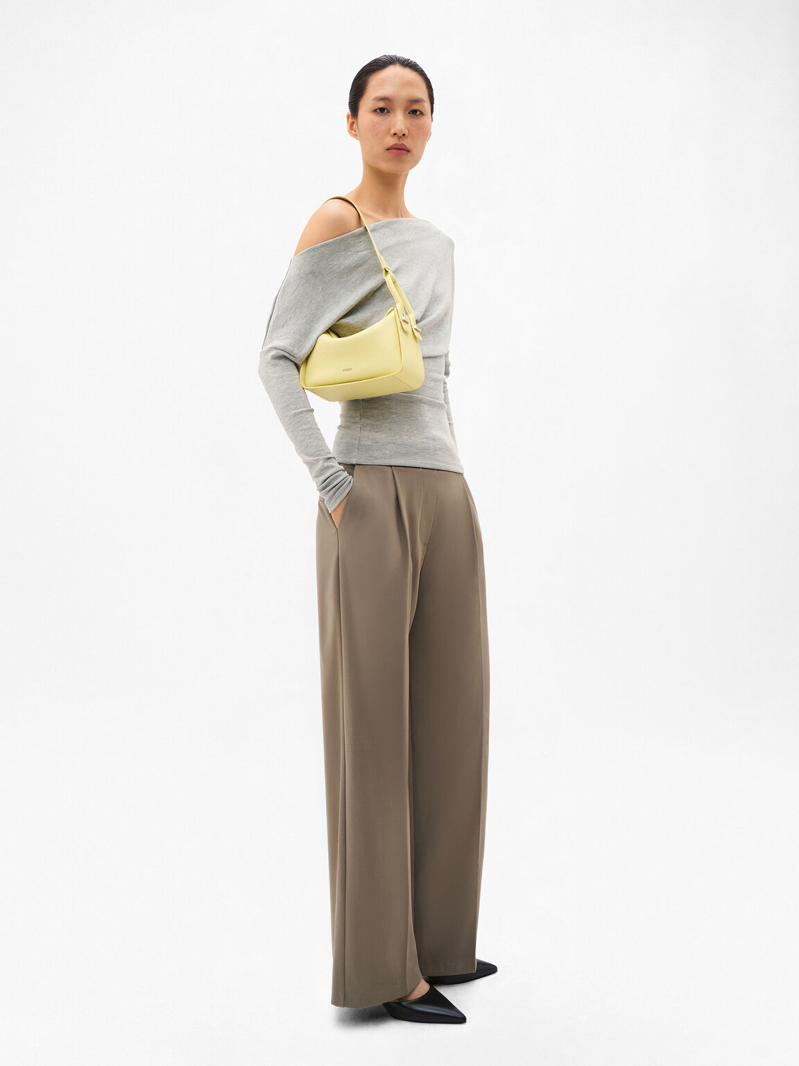 T&uacute;i đeo vai chữ nhật Demi, V&agrave;ng Nhạt