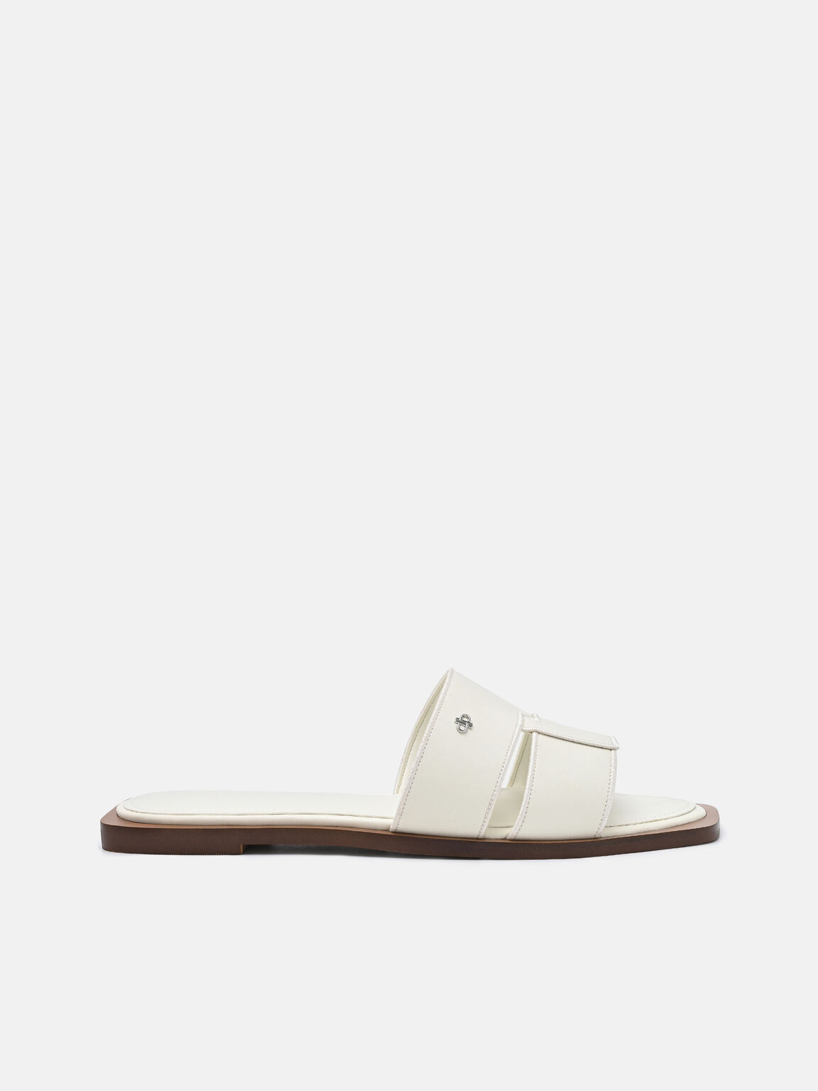 D&eacute;p quai ngang Iza, Phấn, hi-res