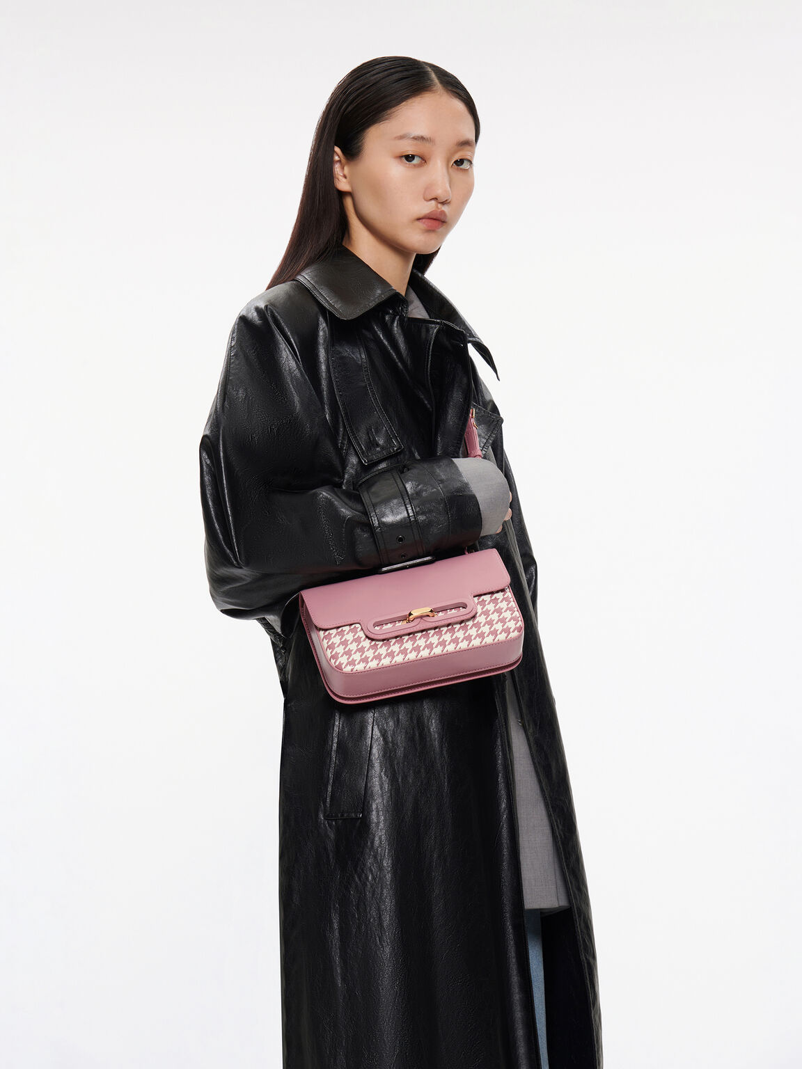 Túi đeo vai nắp gập Studio Kate Leather Envelope, Hồng Phấn