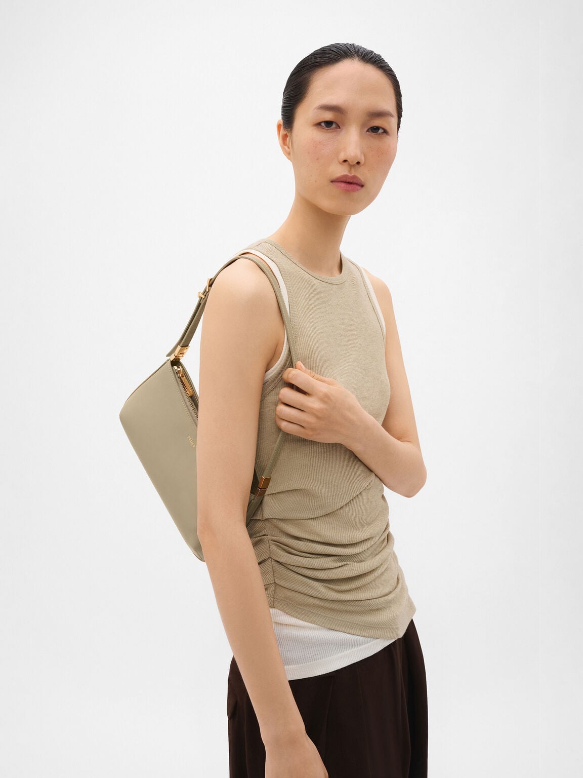 T&uacute;i đeo vai Jatte Leather Charm, Xanh Olive, hi-res