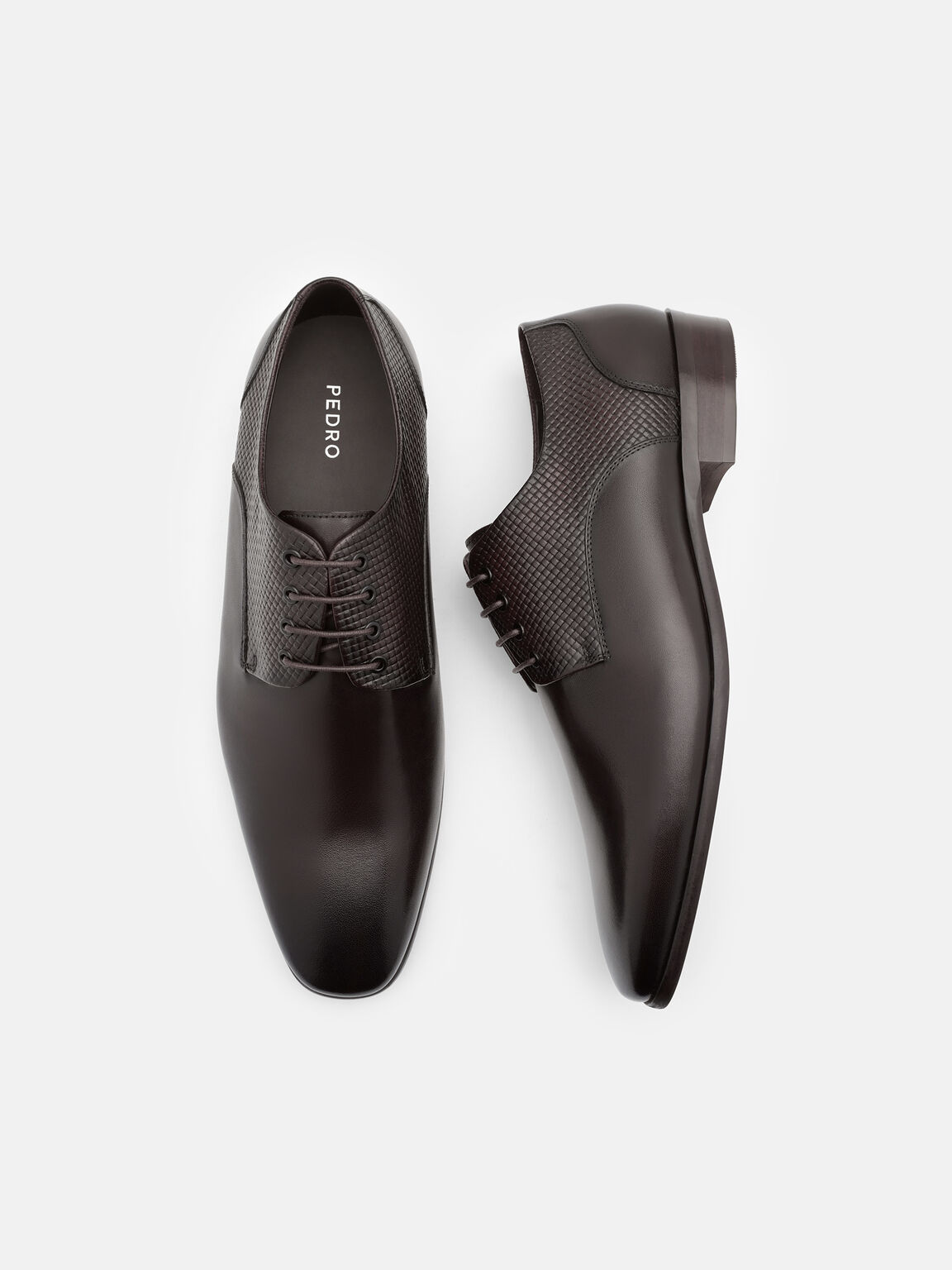 Gi&agrave;y t&acirc;y mũi tr&ograve;n Woven Leather, Dark Brown Embossed, hi-res