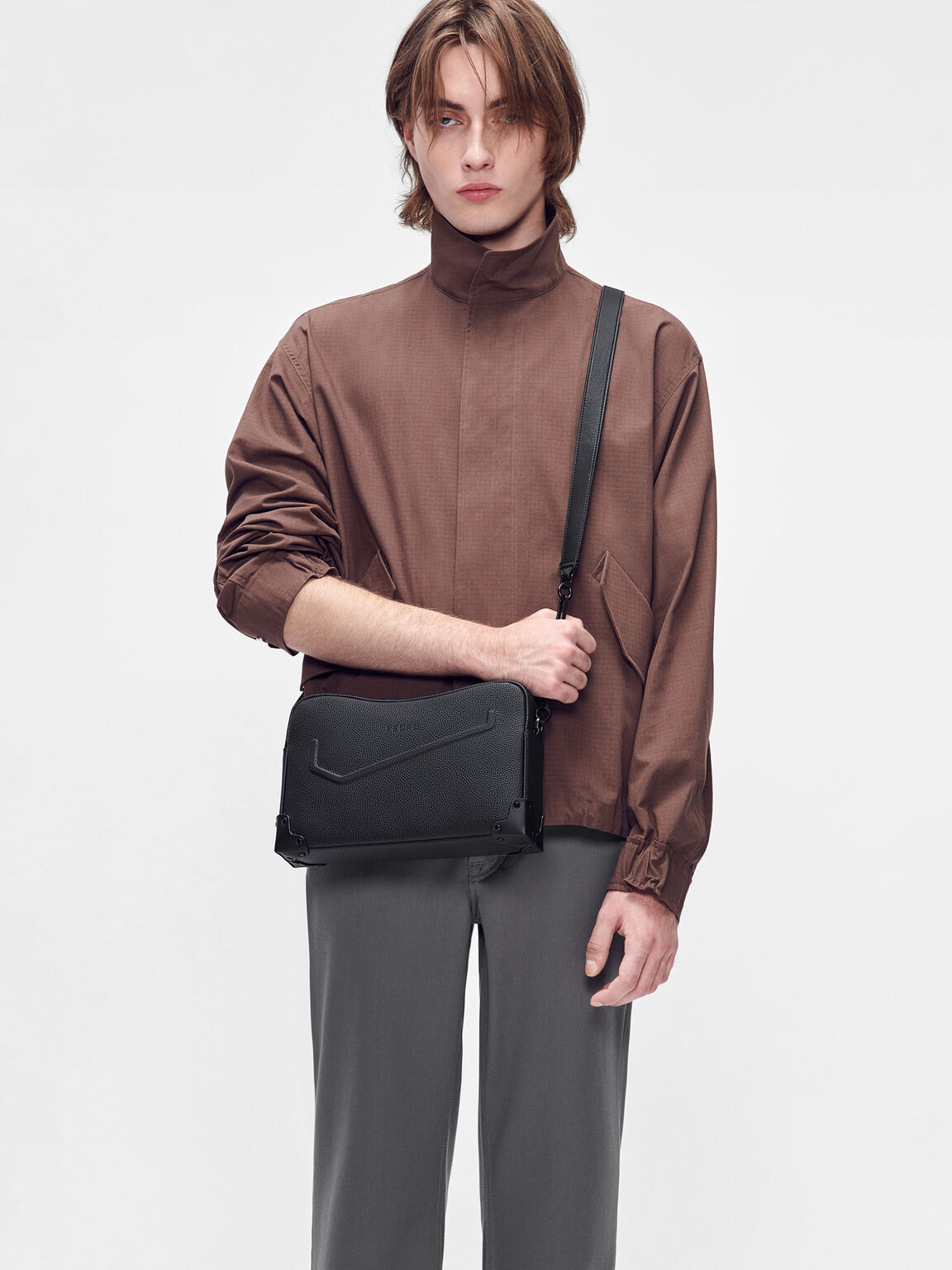 Túi đeo chéo hình chữ nhật Taper Leather, Đen, hi-res
