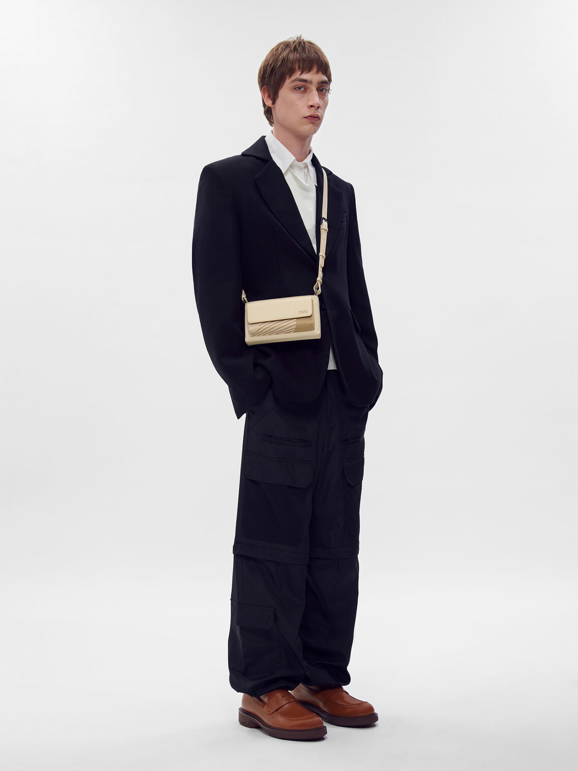 Túi đeo chéo chữ nhật Recycled Leather Mini, Cát, hi-res