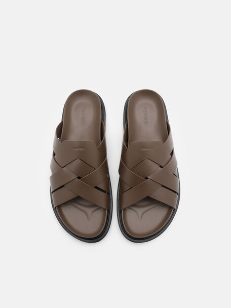 D&eacute;p quai ch&eacute;o Lukas, N&acirc;u, hi-res