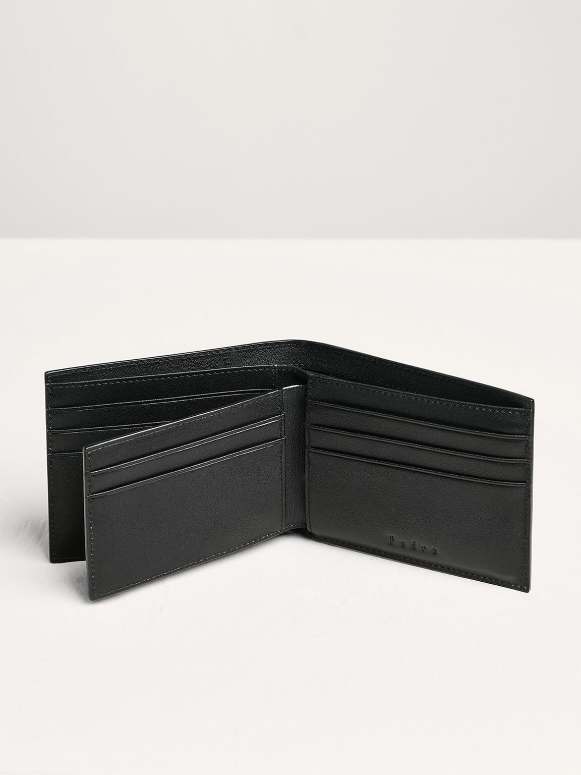 Ví dáng ngắn Oliver Leather Bi-Fold, Đen