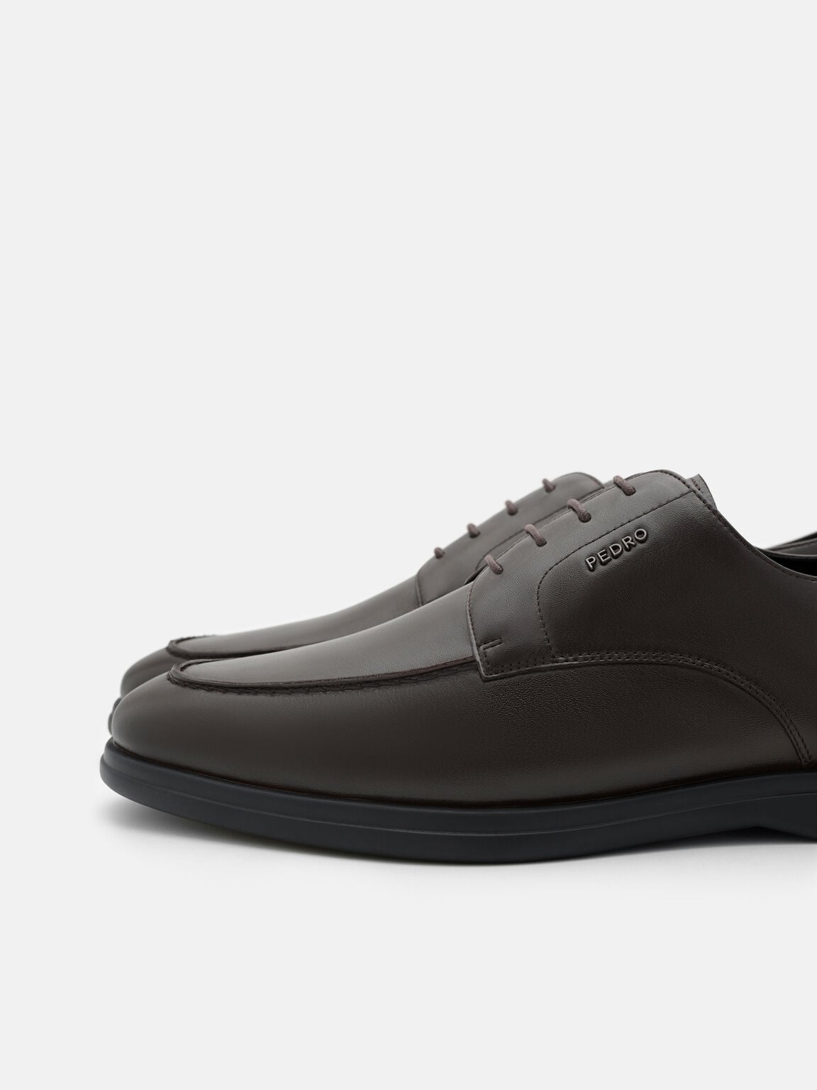 Gi&agrave;y t&acirc;y mũi tr&ograve;n Burnished Leather, N&acirc;u đậm b&oacute;ng, hi-res