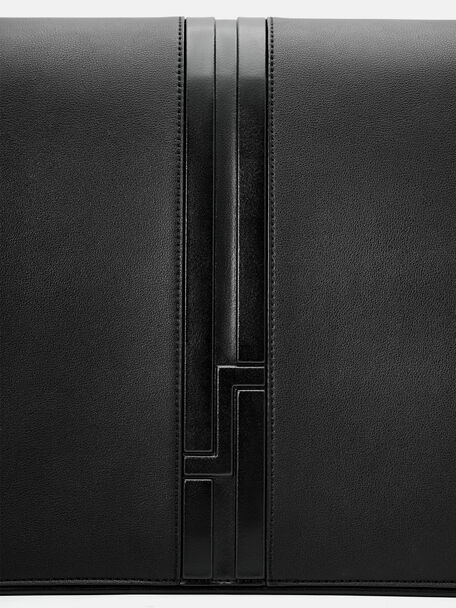 Túi đeo chéo phom chữ nhật Textured Panel, Đen, hi-res